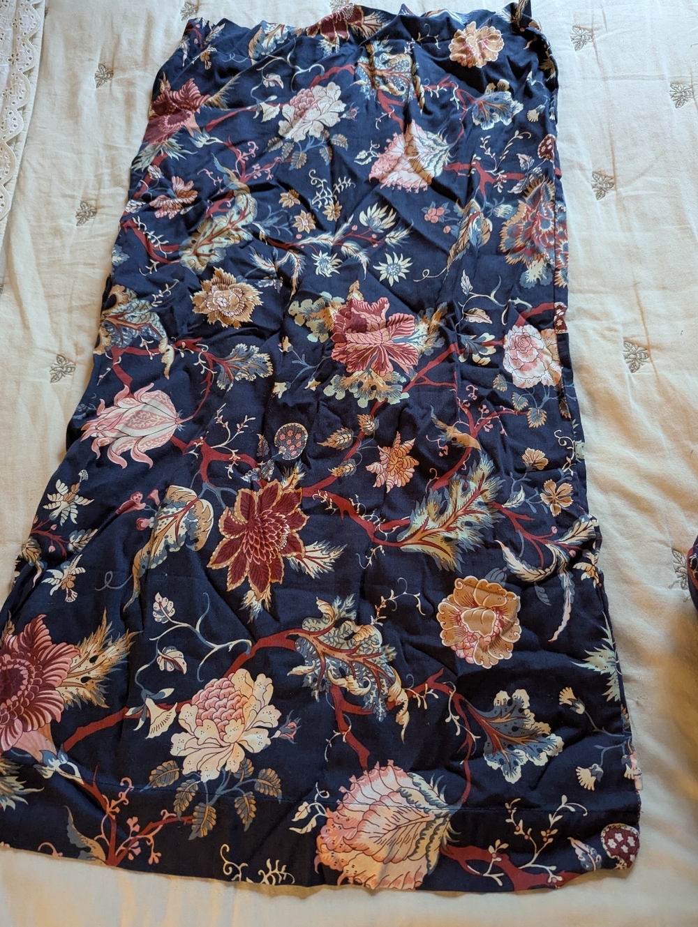Ikea Nasselocka king size duvet set ( duvet & 2 Shams) navy blue with florals - Picture 2 of 9